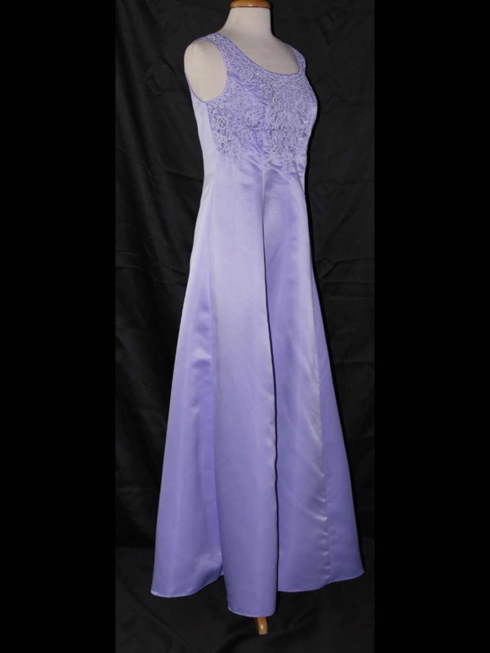 Lenovia #1005 Satin A-line Bridesmaid Dress With Embroidery-Size M-LILAC-NWT - Picture 3 of 4